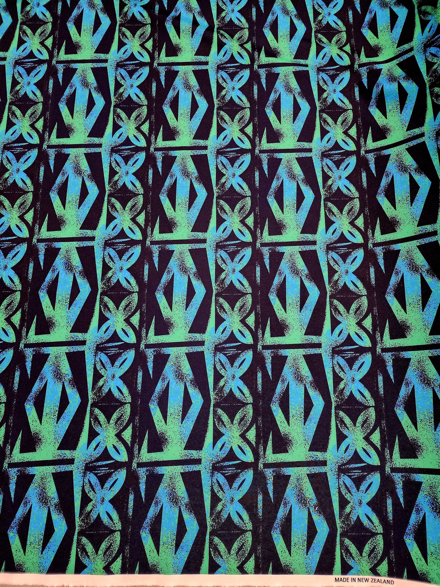 Polynesian Design #142 Green, Black and Blue