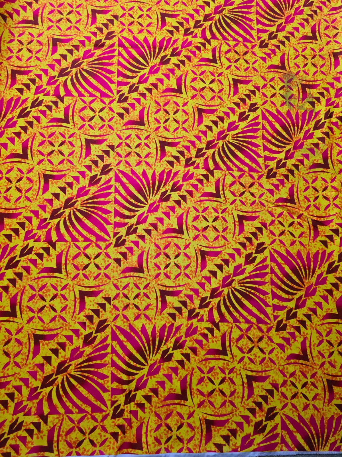 Polynesian Design #258 Pink on Yellow