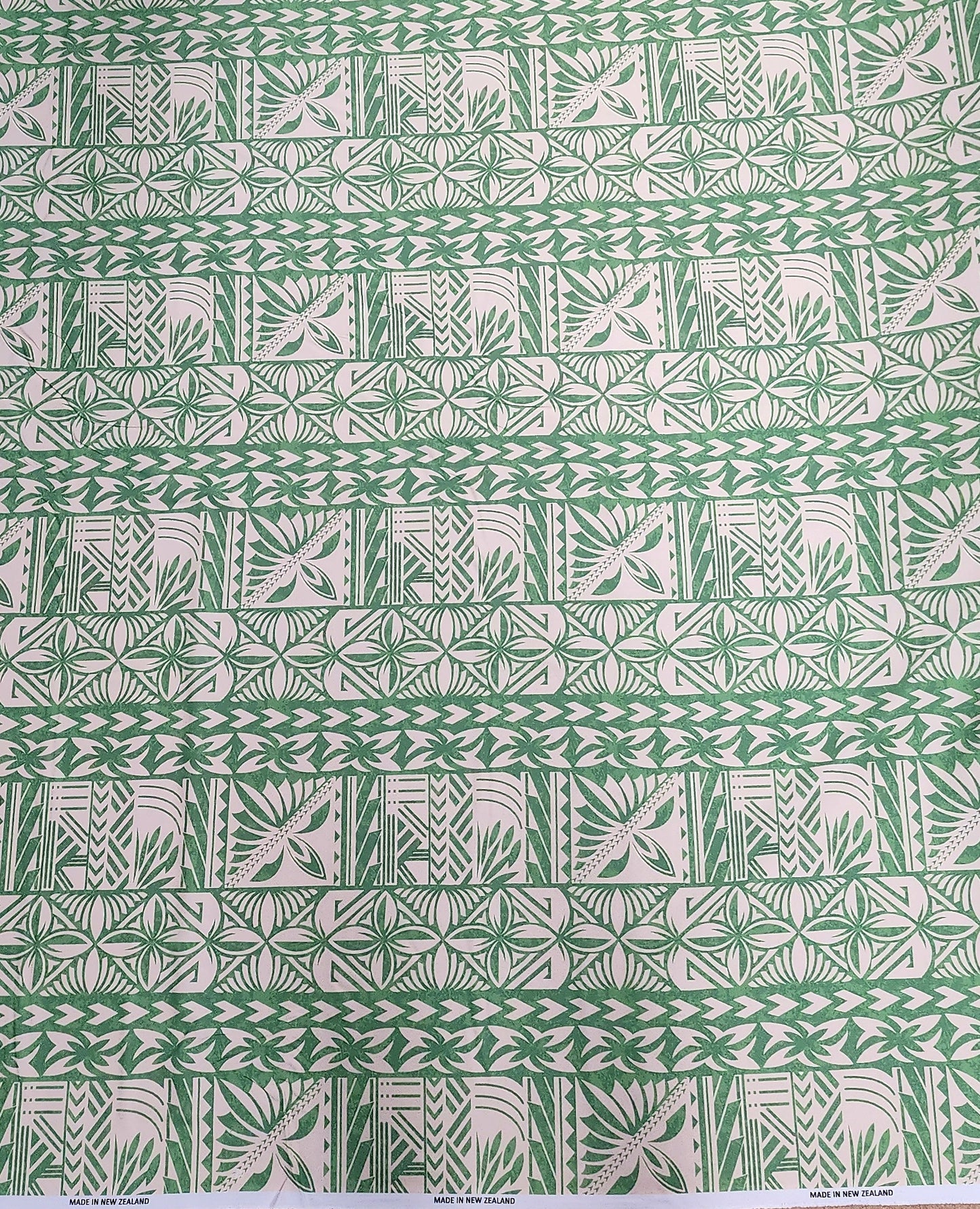 Polynesian Design #90 Green and Cream (Full Design)
