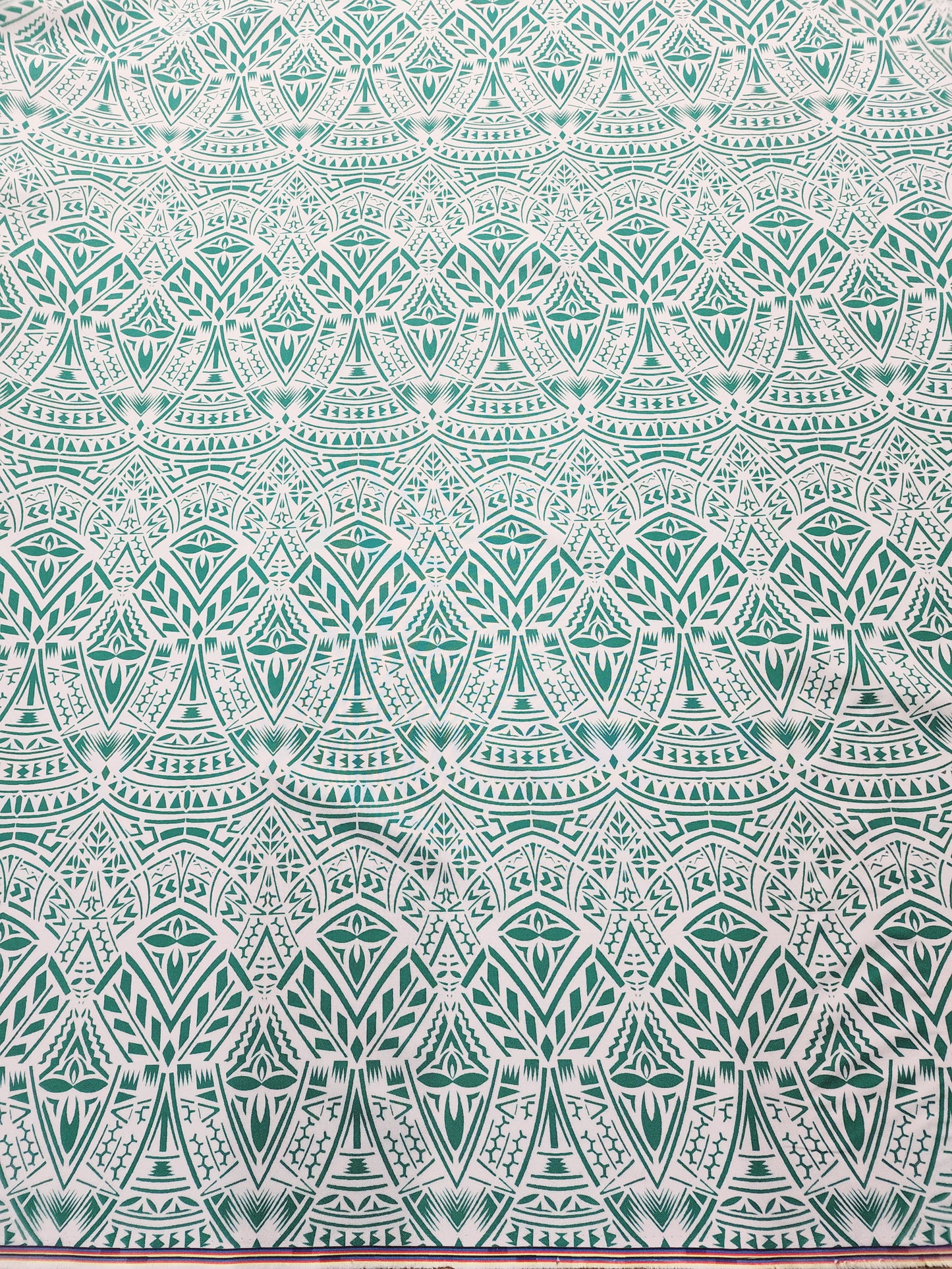 Polynesian Design #93 Green and White (Full Design)